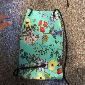 Triangl neoprene bag